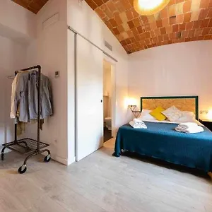 Newly Renovated W Pool & Bikeparking Maison d'hôtes Gérone